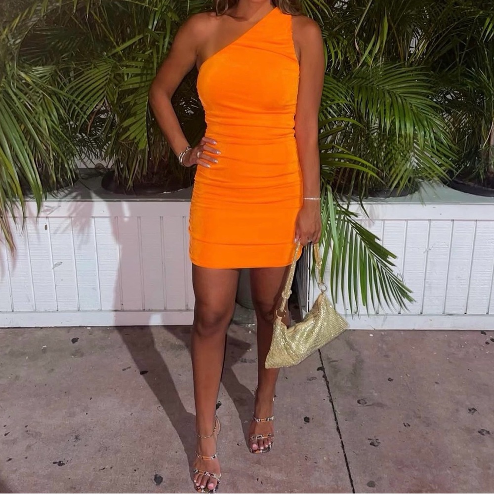 One-Shoulder Orange Bodycon Dress